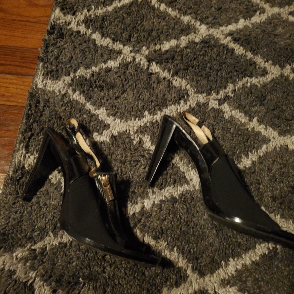 shoes - Picture 2 of 3